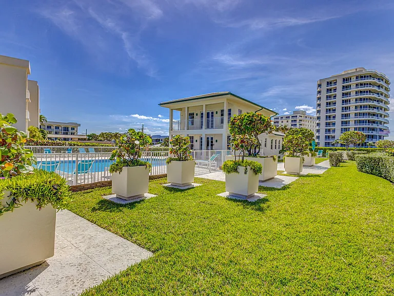 400 Beach Rd #103 — Photo 38