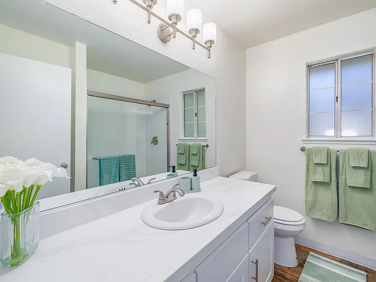 Cirby Oaks Apartment Homes — Photo 11
