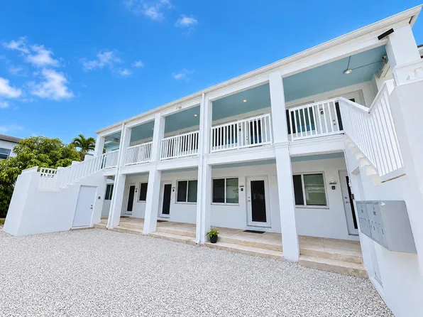 552 NE 82nd Ter, Miami, FL