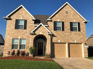 1054 Jennifer St, Alvin, TX 77511