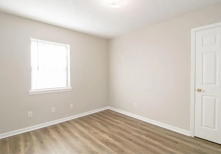 404-18 Thompsonville Ln — Photo 11