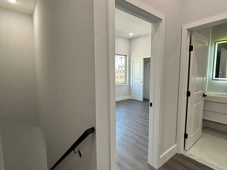 1940 N 22nd St #3 — Photo 11