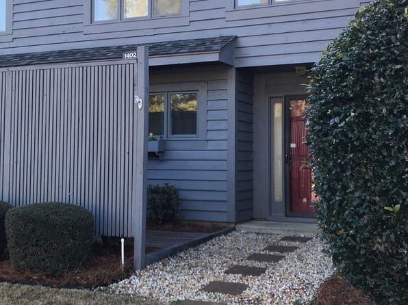 1402 Sherbrooke Cir
