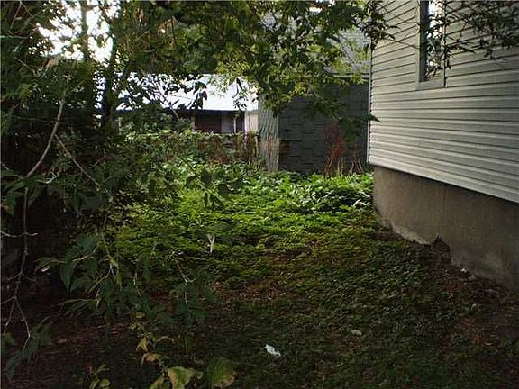 4th image of 16 Union St
