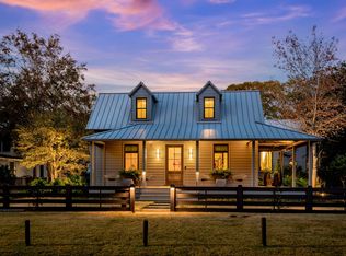 734 Pitt St, Mount Pleasant, SC 29464