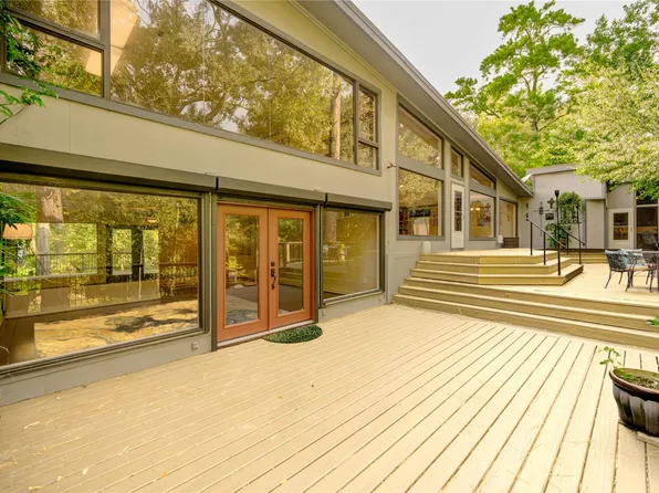 6 Gessner Rd, Houston, TX 77024