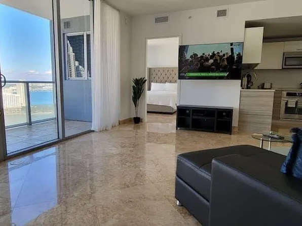 1300 Brickell Bay Dr APT 3007, Miami, FL 33131