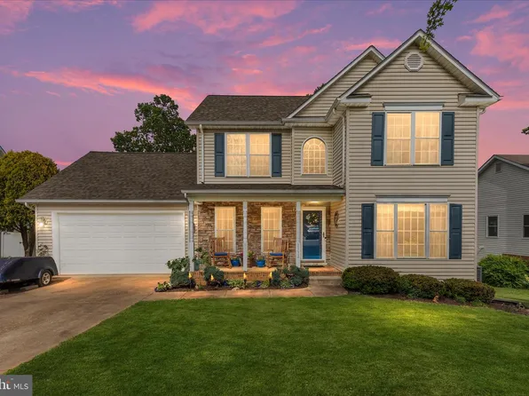 1132 Happy Ridge Dr, Front Royal, VA 22630