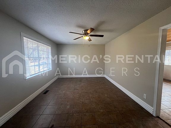 4th image of 5433 Faucett Rd