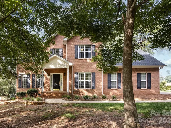 3209 Stump Lake Dr, Monroe, NC 28110