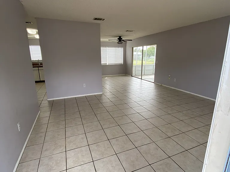 1264 Dawn St NE — Photo 10