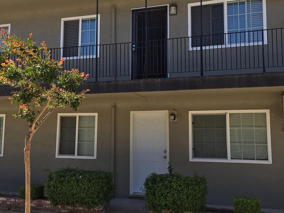 1st image of 608 O St APT 17