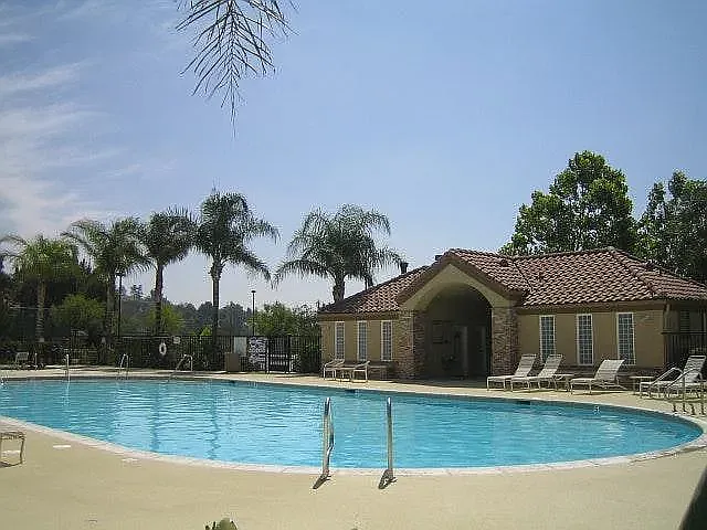19932 Ahwanee Ln — Photo 19