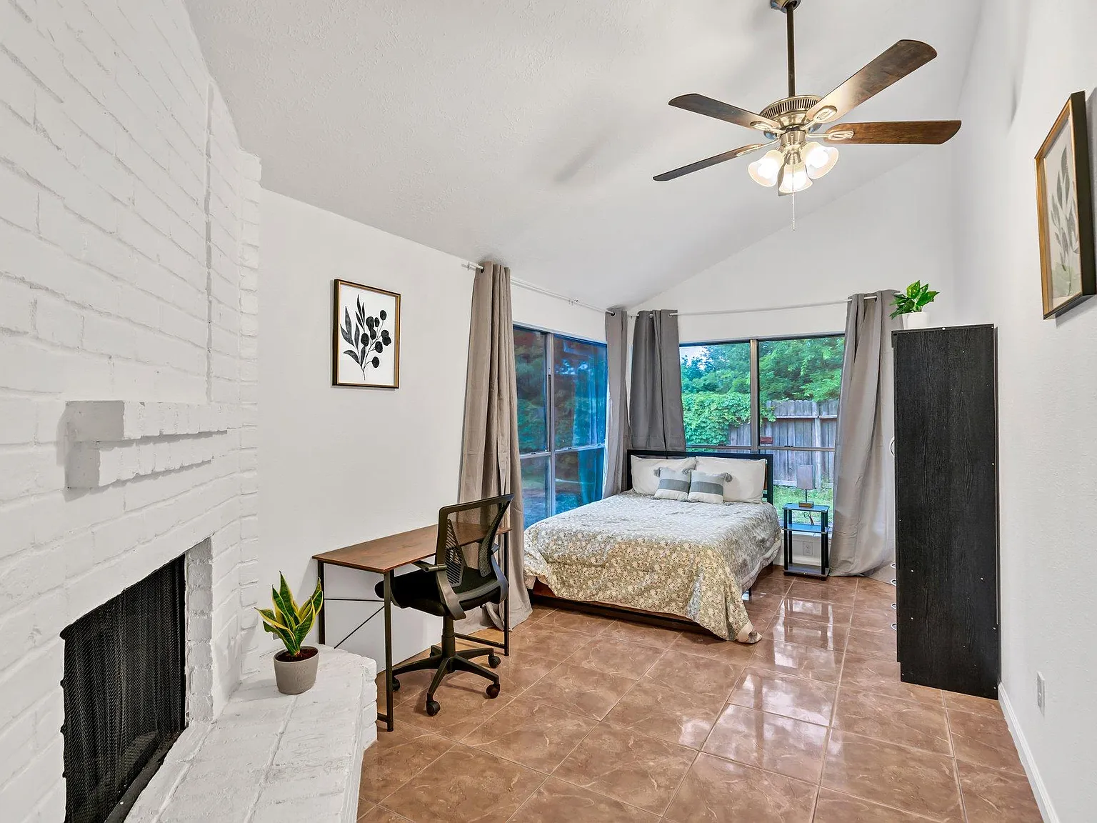 4 bed, 3.0 bath, 2450 sqft, $763 — Photo 1