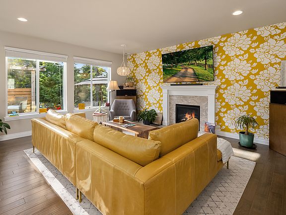 3rd image of 323 Ashbury Ct NW