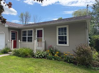 8 Wiley Pl #2, Saint Albans, VT 05478