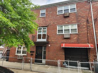 2834 E 196th St FLOOR 3, Bronx, NY 10461
