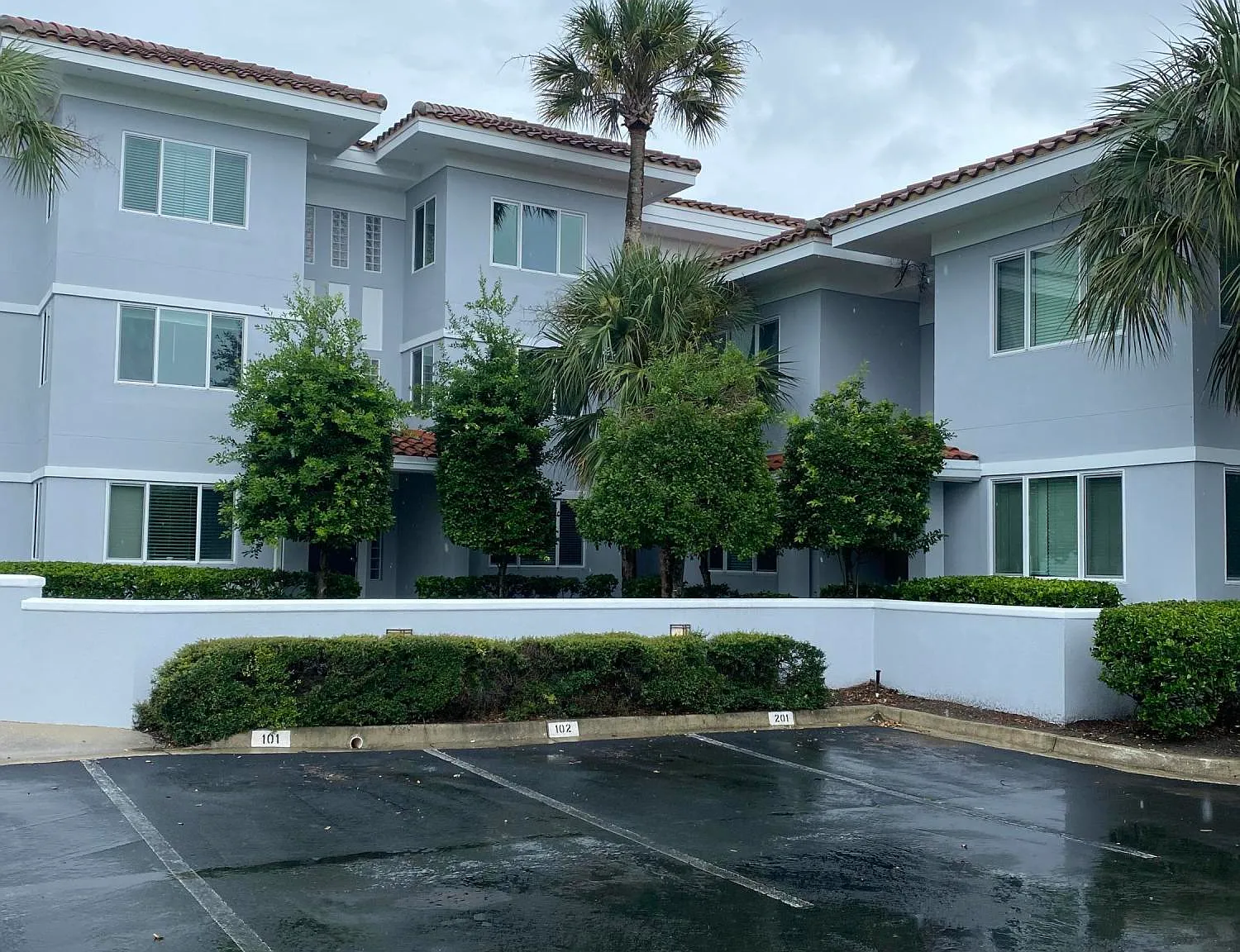 2 bed, 2.0 bath, 784 sqft, $2,100 — Photo 2
