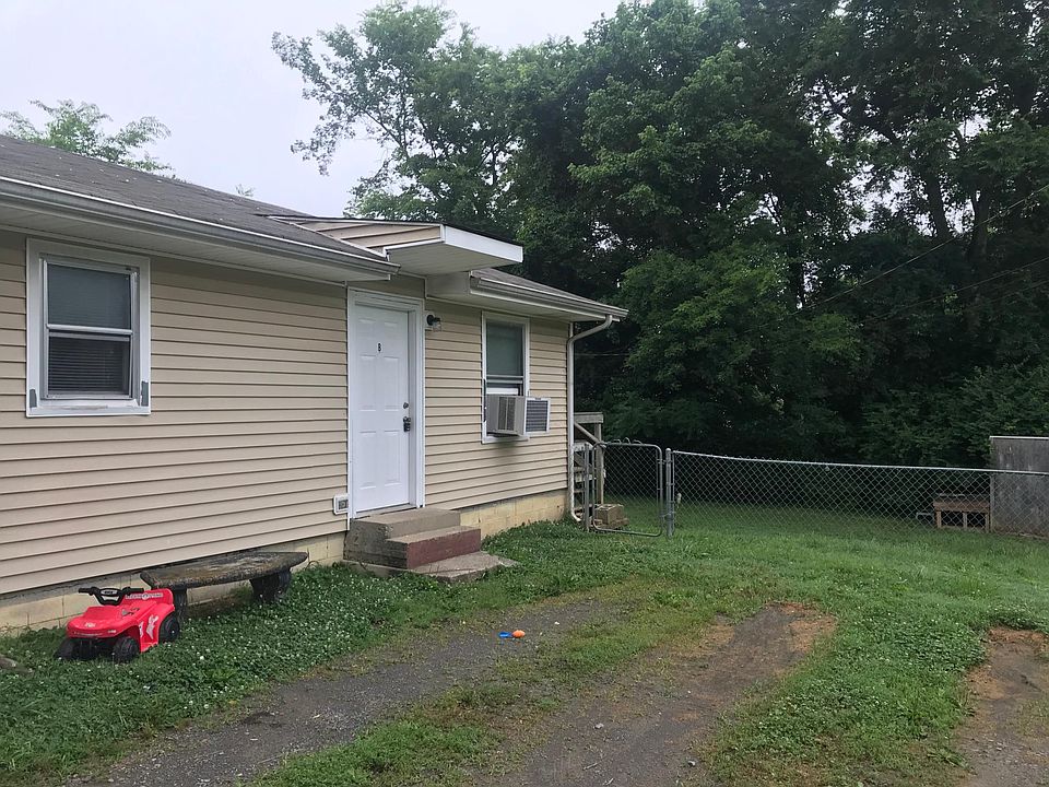 1st image of 807 Forest St