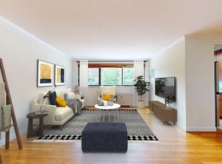 2725 39th St NW APT 403, Washington, DC 20007