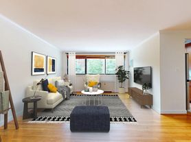 2725 39th St NW, Washington, DC