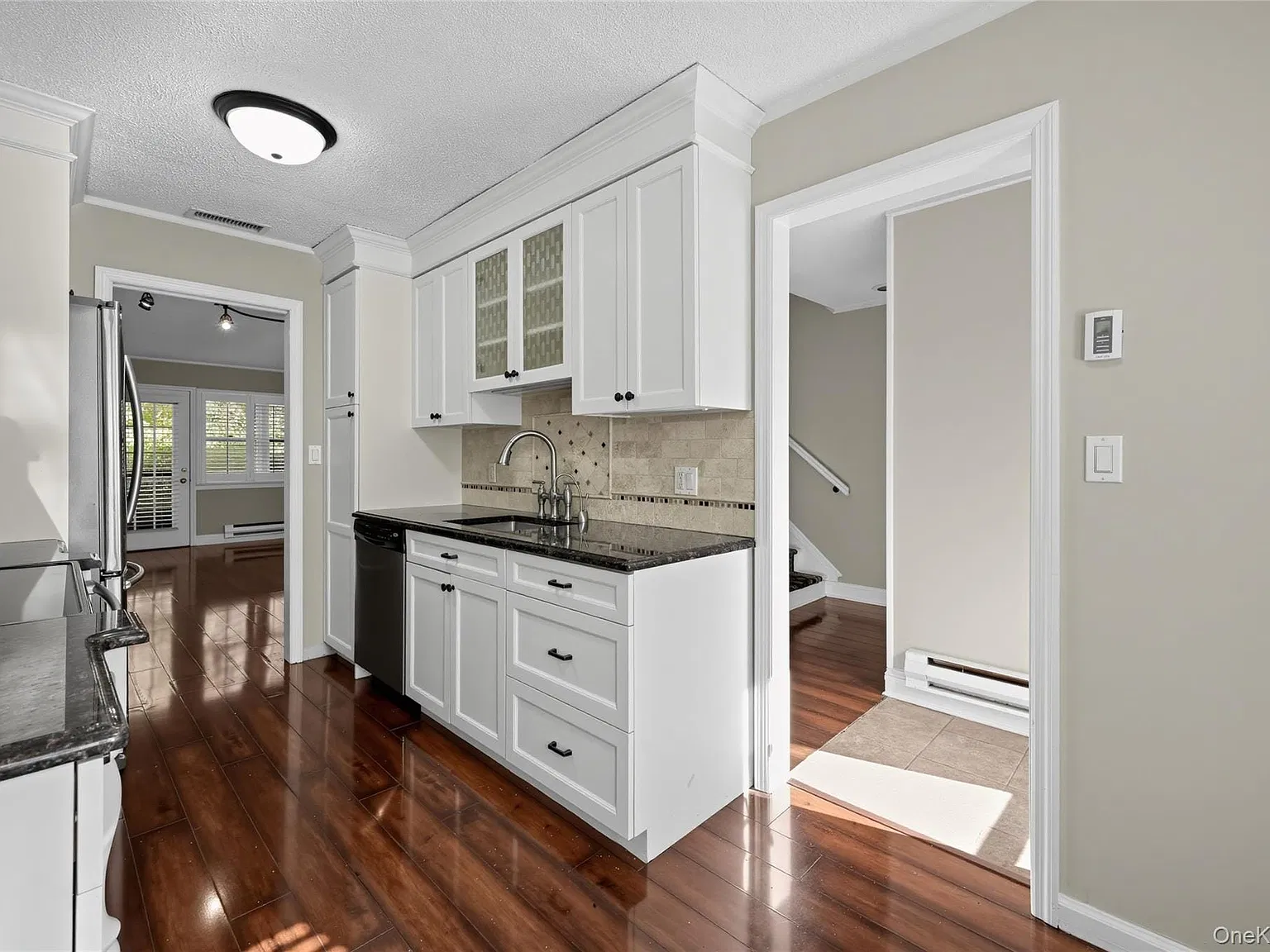 2 bed, 1.5 bath, 1205 sqft, $3,600 — Photo 3