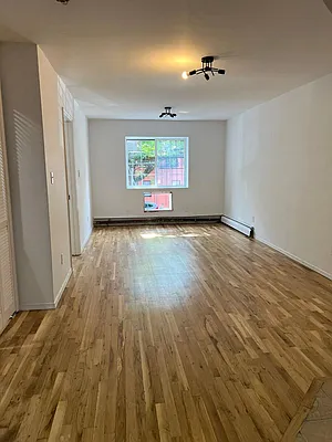 Rented by Aron Fried, LREB | media 5