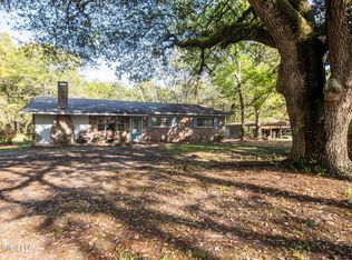 1620 Cedar Point Rd, Gautier, MS 39553