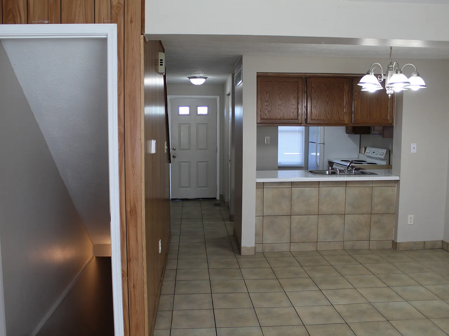 2 bed, 1.5 bath, 950 sqft, $1,450 — Photo 2