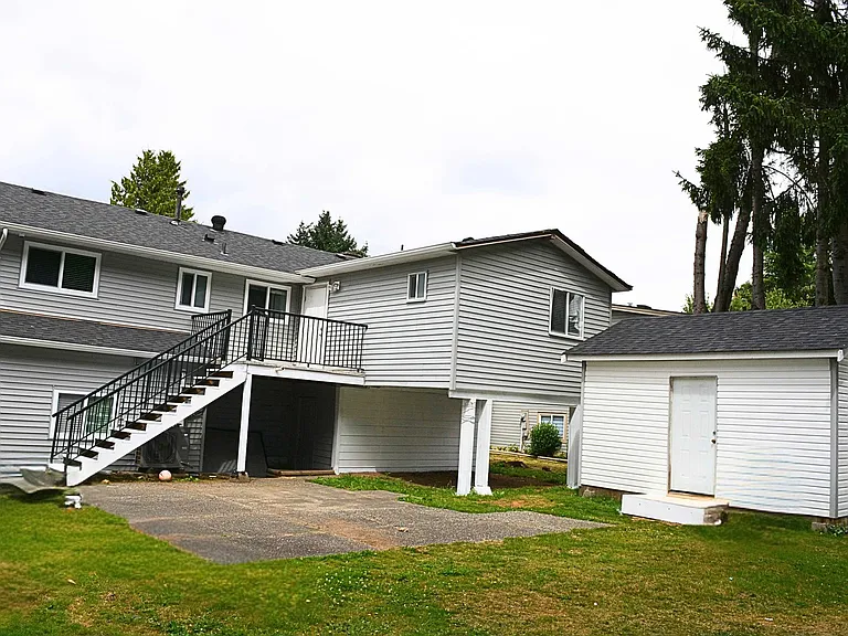 9402 Prince Charles Blvd — Photo 16