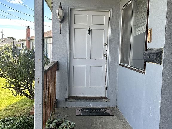 2nd image of 1214 Linnet Ct