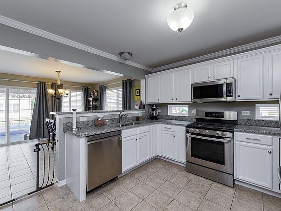 2nd image of 7809 Scarlett Oak Ct