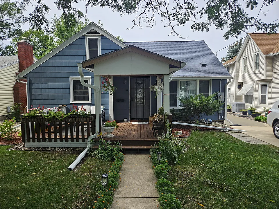 301 16th Ave SW