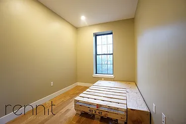 Rented by Rennit Inc.