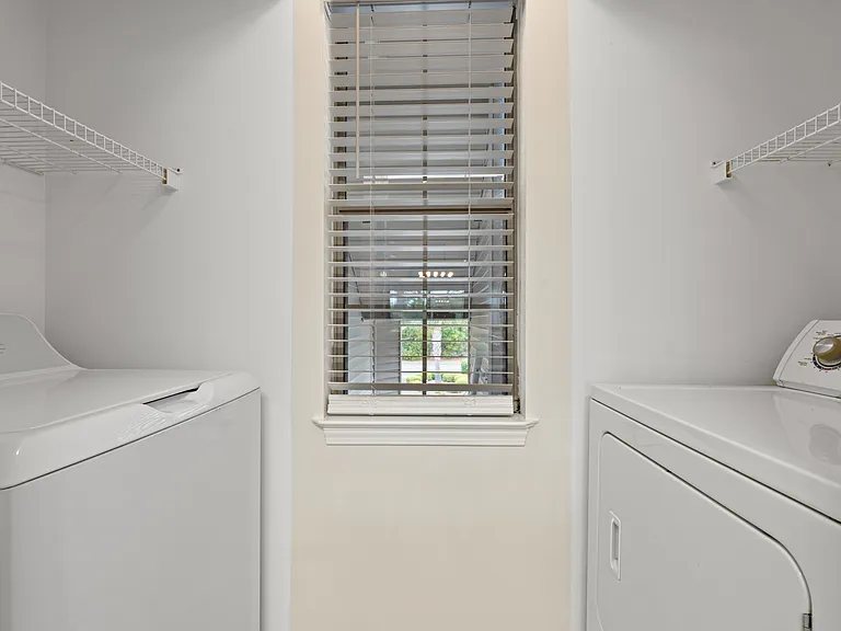 412 Pinehurst Ln #15-7 — Photo 20