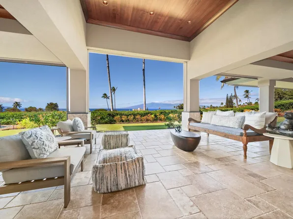 175 Kalaihi Pl, Lahaina, HI 96761