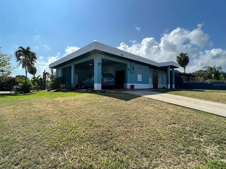 Circulo C Casa En Ramey #213-A — Photo 31