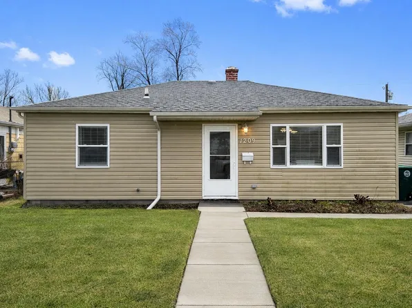 1209 W 1st Pl, Hobart, IN 46342