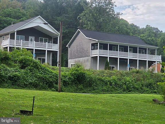 3rd image of 39 & 37 Whistle Ln