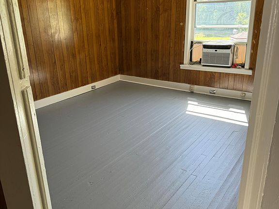 4th image of 606 Henry St