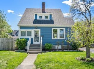 8 Lindbergh Rd, Framingham, MA 01702