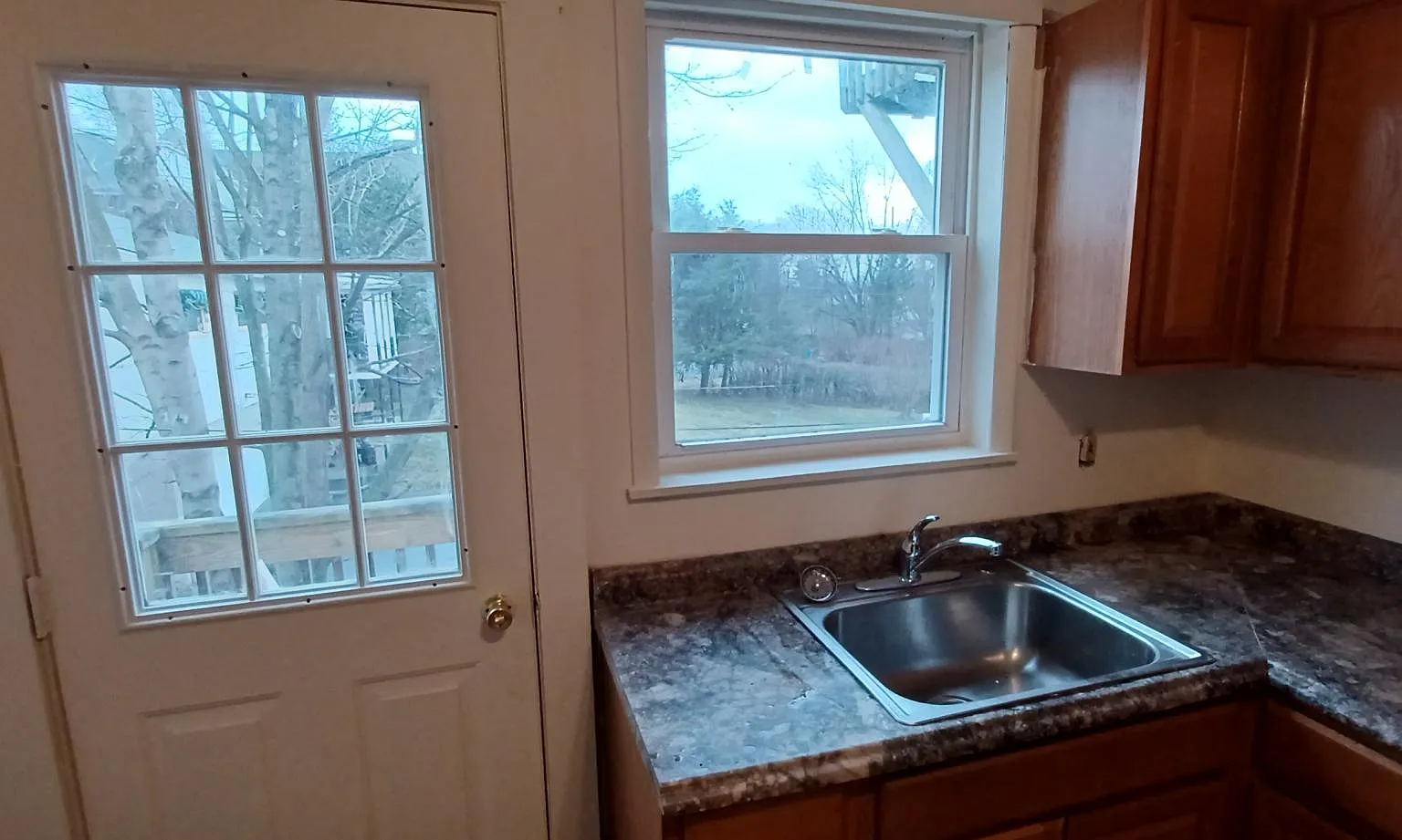 3 bed, 1000 sqft, $1,150 — Photo 3