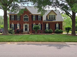 8109 Glamorgan Ln, Matthews, NC 28104