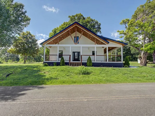 1545 Slover Springs Rd, Dandridge, TN 37725