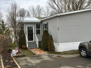 81 Walnut Blvd, Lewis Center, OH 43035
