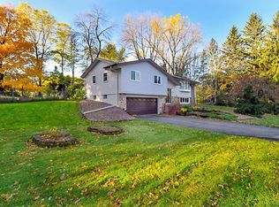 13404 Tudor Rd, Minnetonka, MN 55305