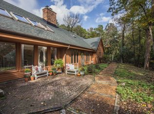 6245 N Woodside Dr, Nashotah, WI 53058