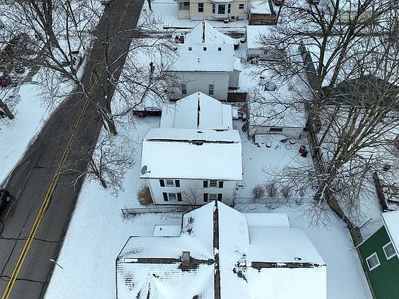 5th image of 308 E Williams St