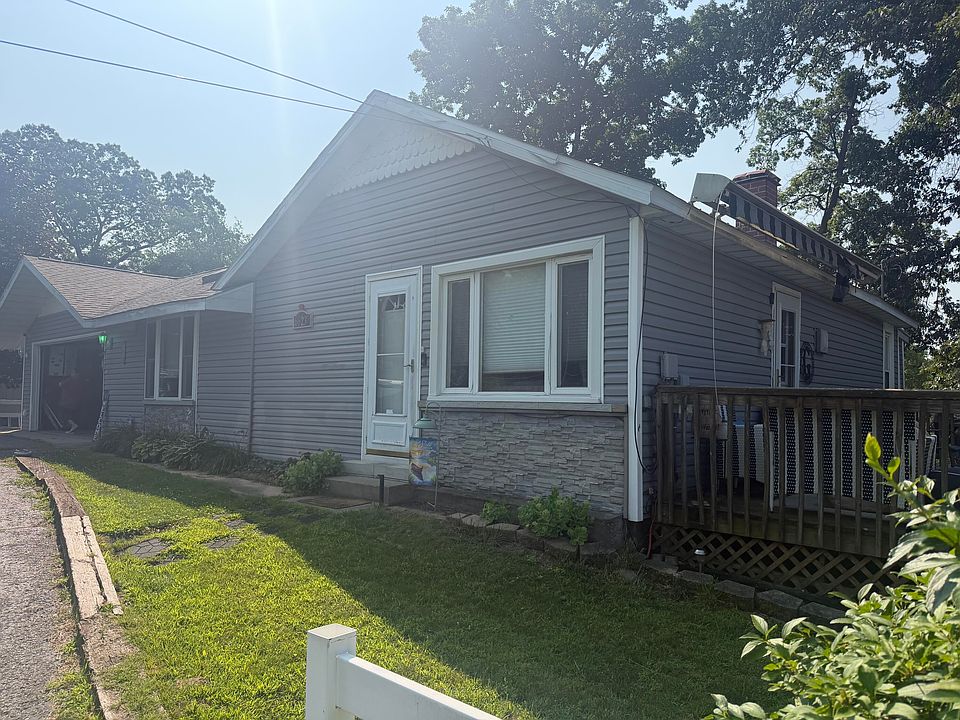 1st image of 66233 Lakeshore Dr