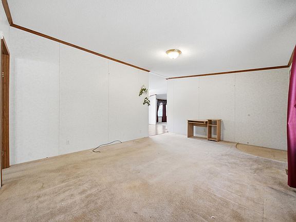 5th image of 258 Rimrock Rd